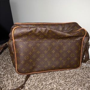 Louis Vuitton Nile Messanger